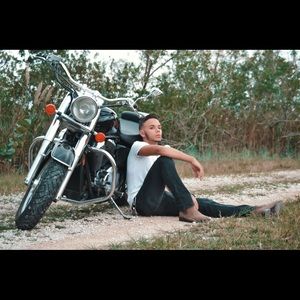 Meet your Posher, Eric